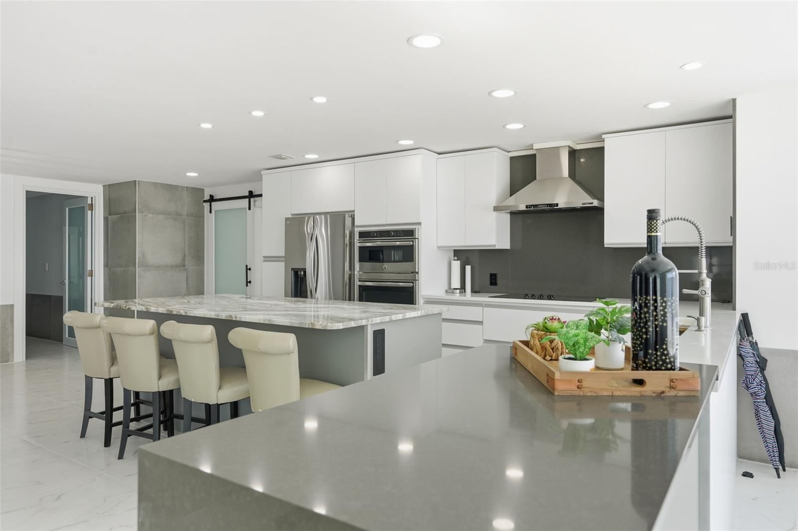 DIXIE SHORES UNIT 01 REP - Residential