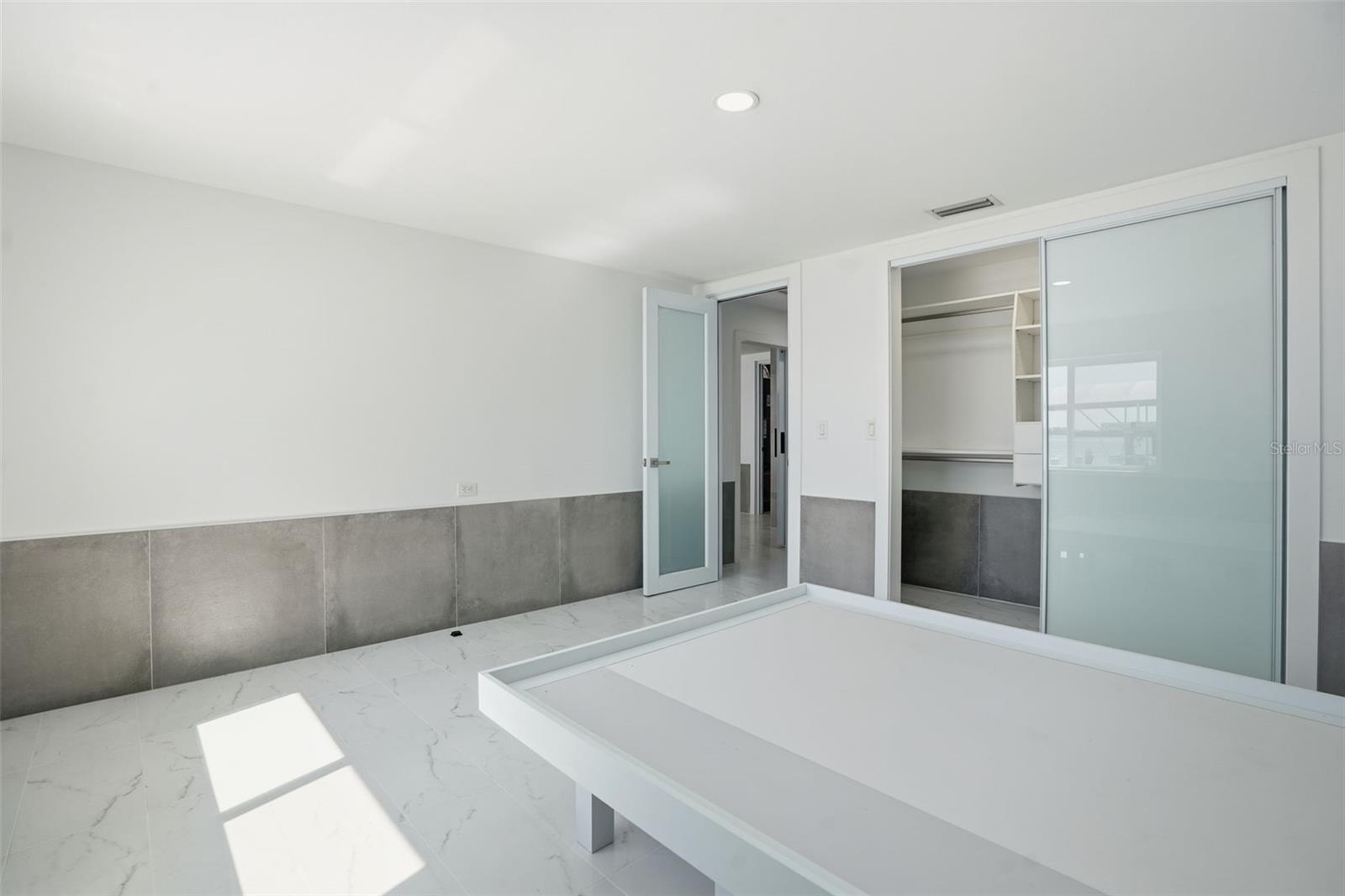 DIXIE SHORES UNIT 01 REP - Residential