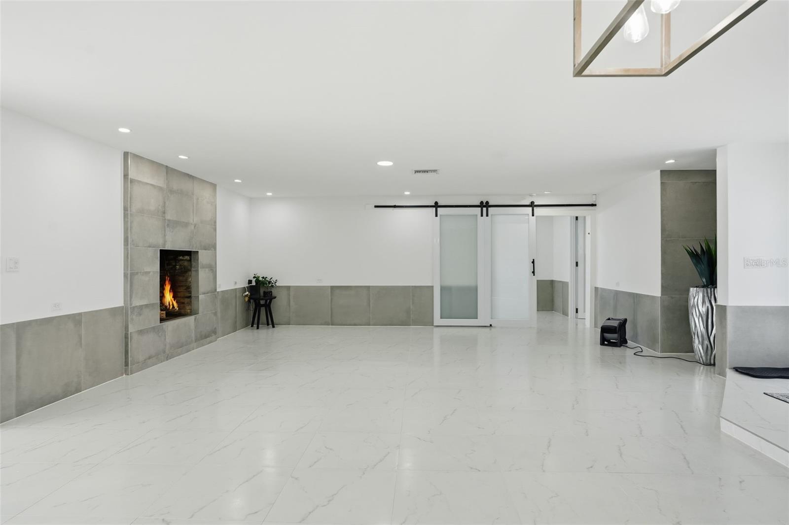 DIXIE SHORES UNIT 01 REP - Residential