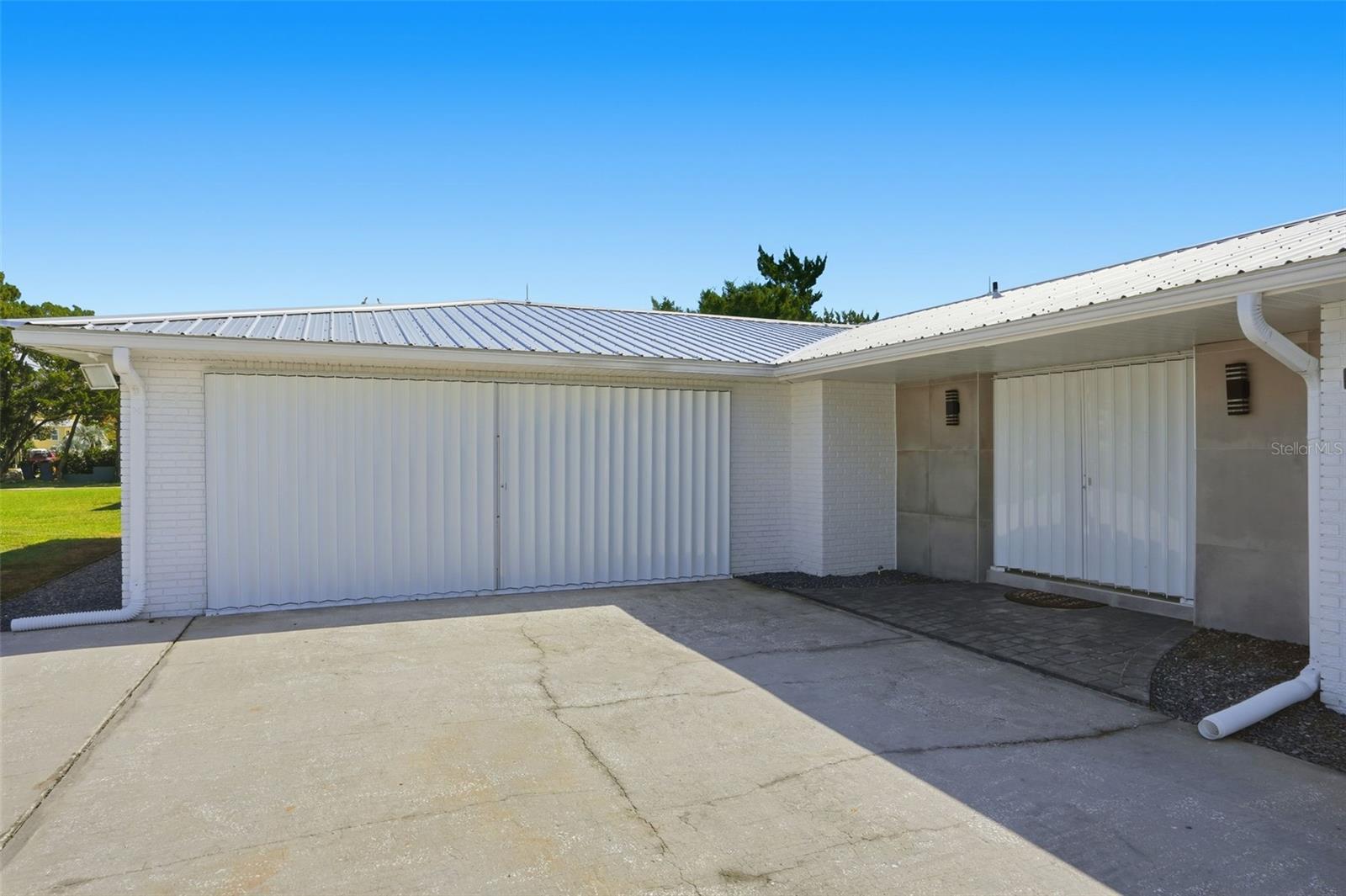 11982 W BAYSHORE DRIVE