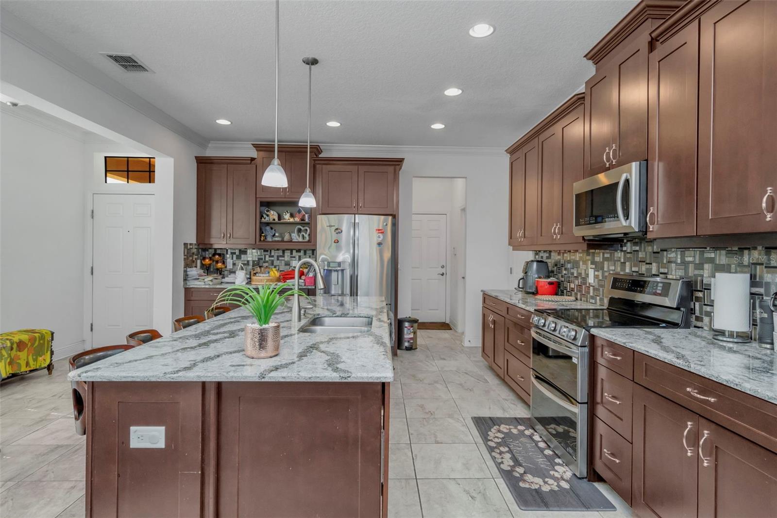 WEST LAKE TWNHMS PH 1 - Residential Lease