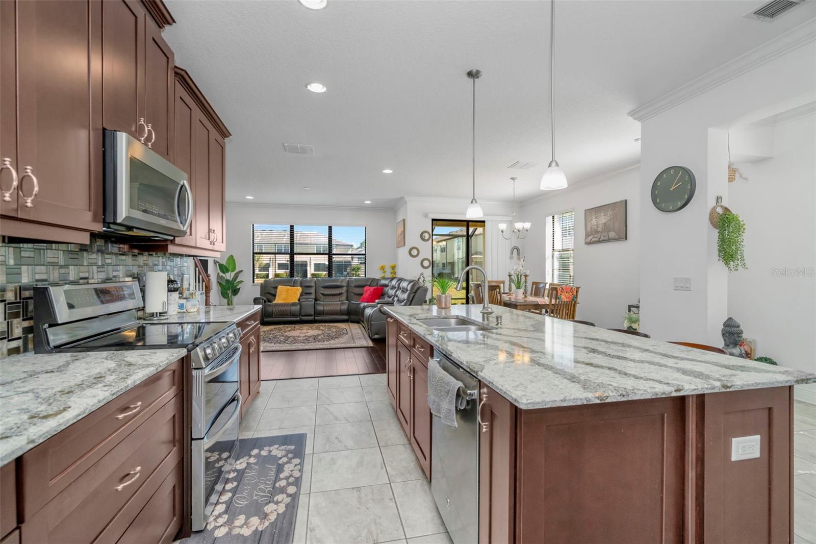 WEST LAKE TWNHMS PH 1 - Residential Lease