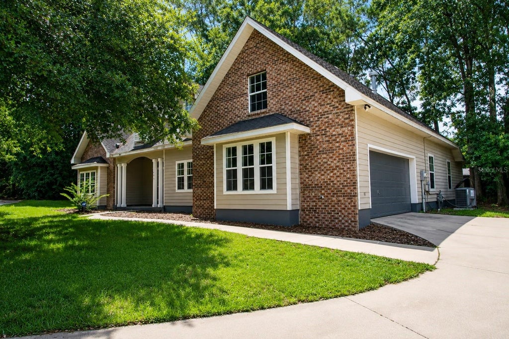 Photo of 11444 NW 18th Lane, Gainesville, FL 32606 (MLS # GC542201)