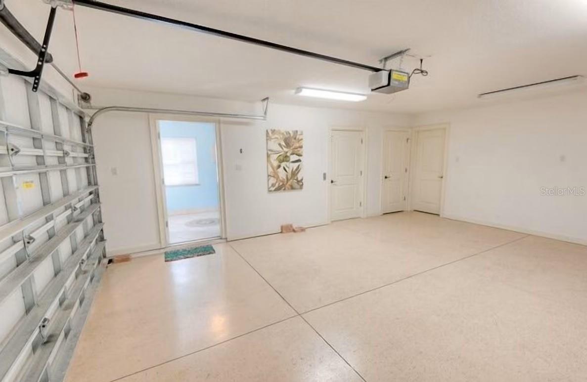 VILLAS ON FIFTH AVE - Residential