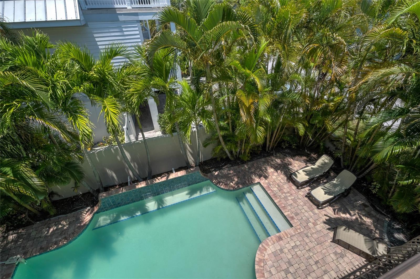 VILLAS ON FIFTH AVE - Residential