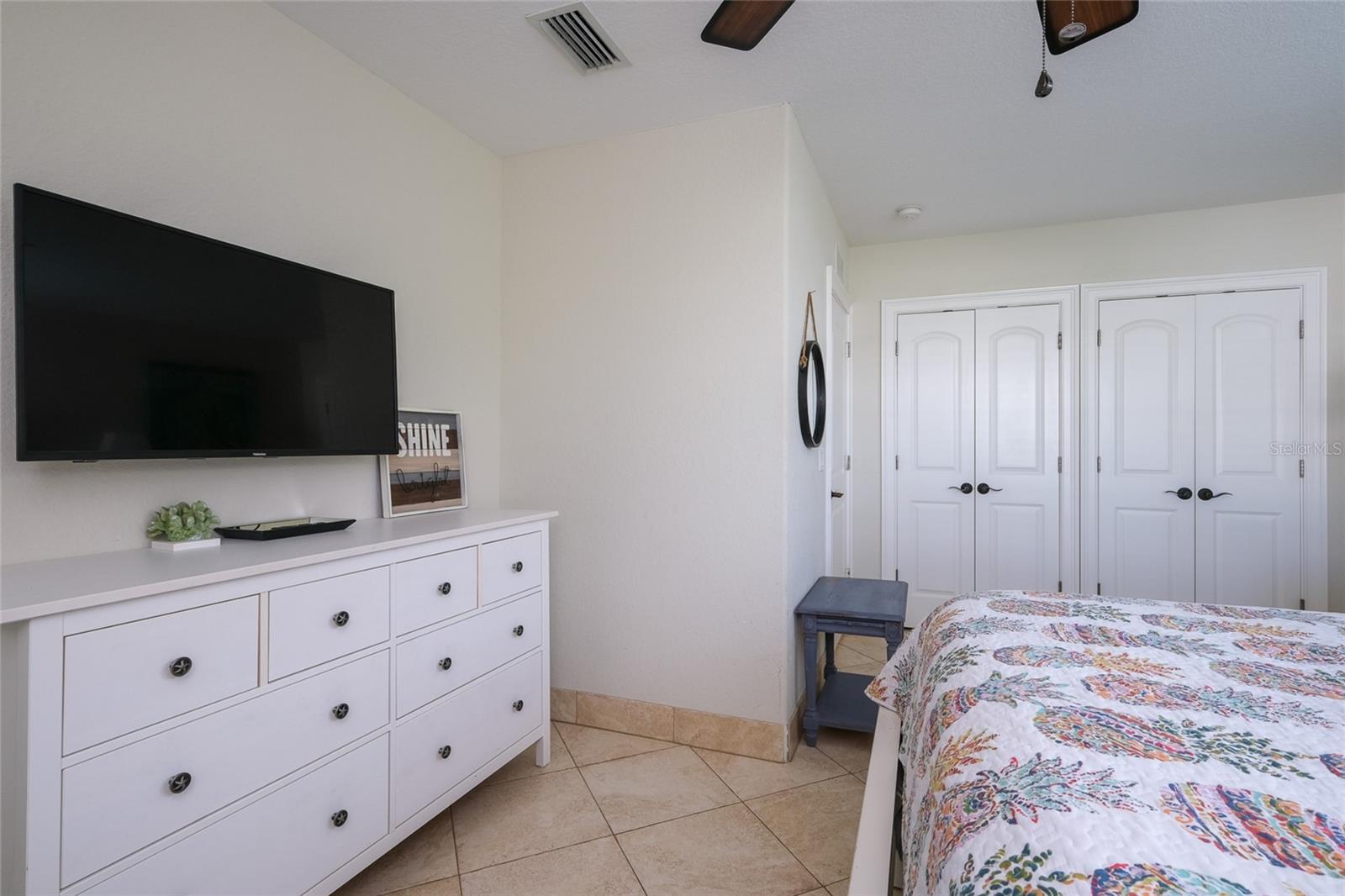 VILLAS ON FIFTH AVE - Residential