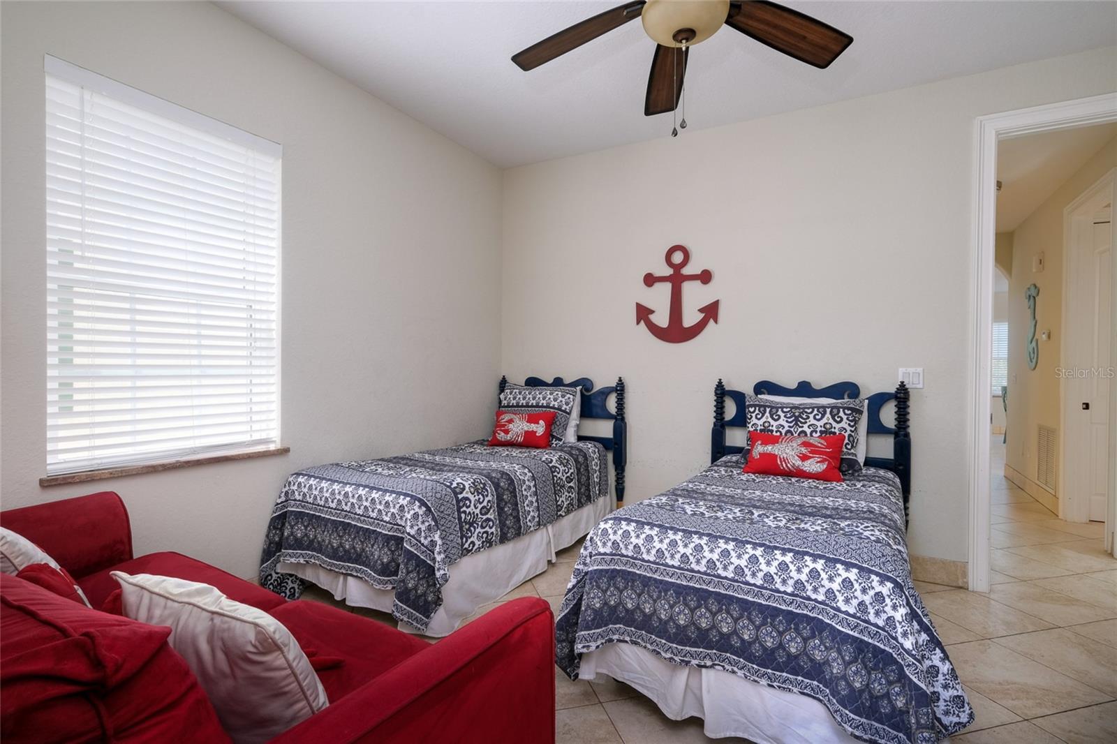 VILLAS ON FIFTH AVE - Residential