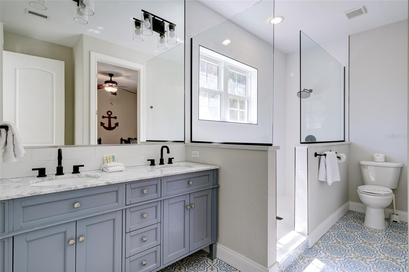 VILLAS ON FIFTH AVE - Residential