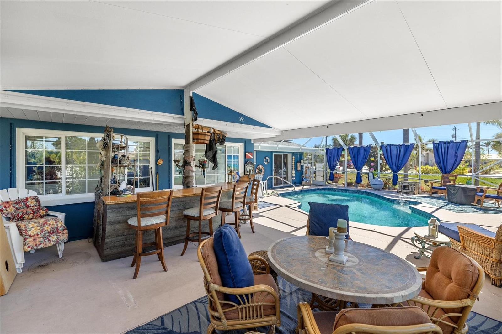 4279 HARBOR BOULEVARD