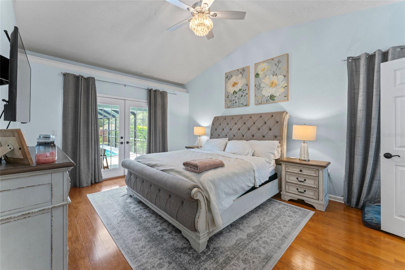 COUNTRY OAK ESTATES - Residential