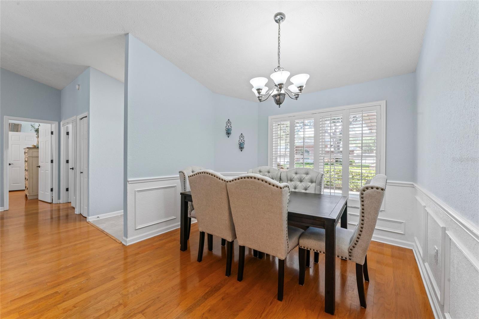 COUNTRY OAK ESTATES - Residential