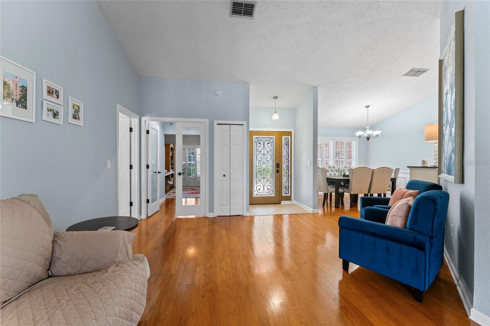 COUNTRY OAK ESTATES - Residential