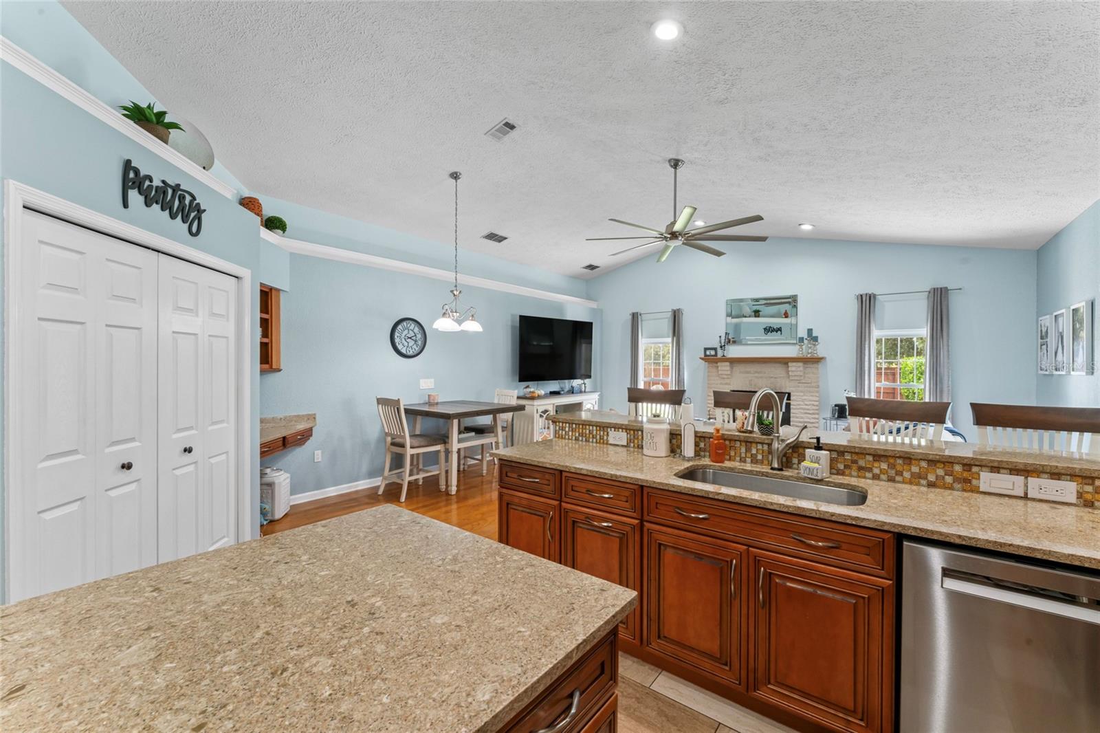 COUNTRY OAK ESTATES - Residential