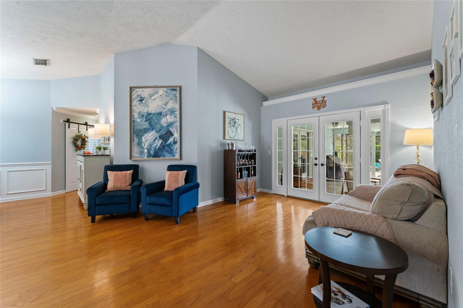 COUNTRY OAK ESTATES - Residential