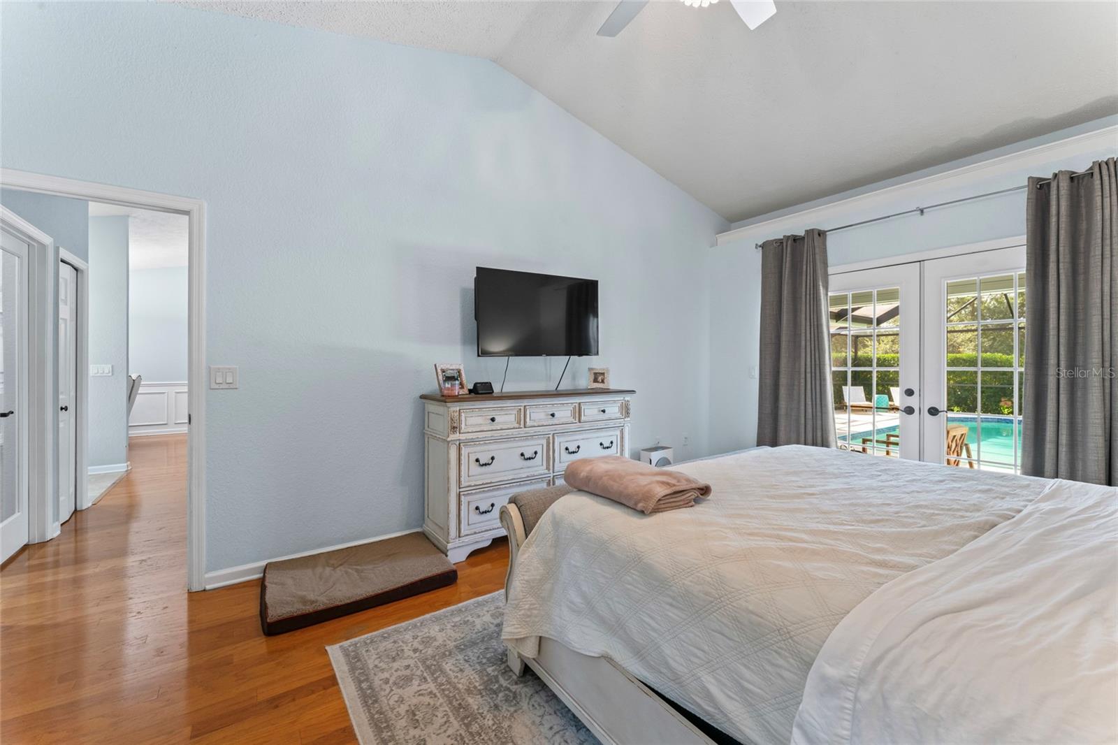 COUNTRY OAK ESTATES - Residential