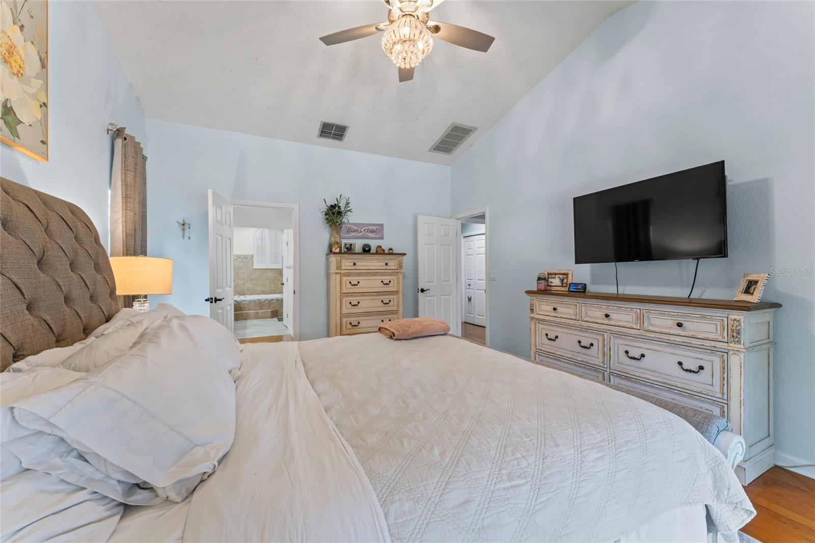 COUNTRY OAK ESTATES - Residential