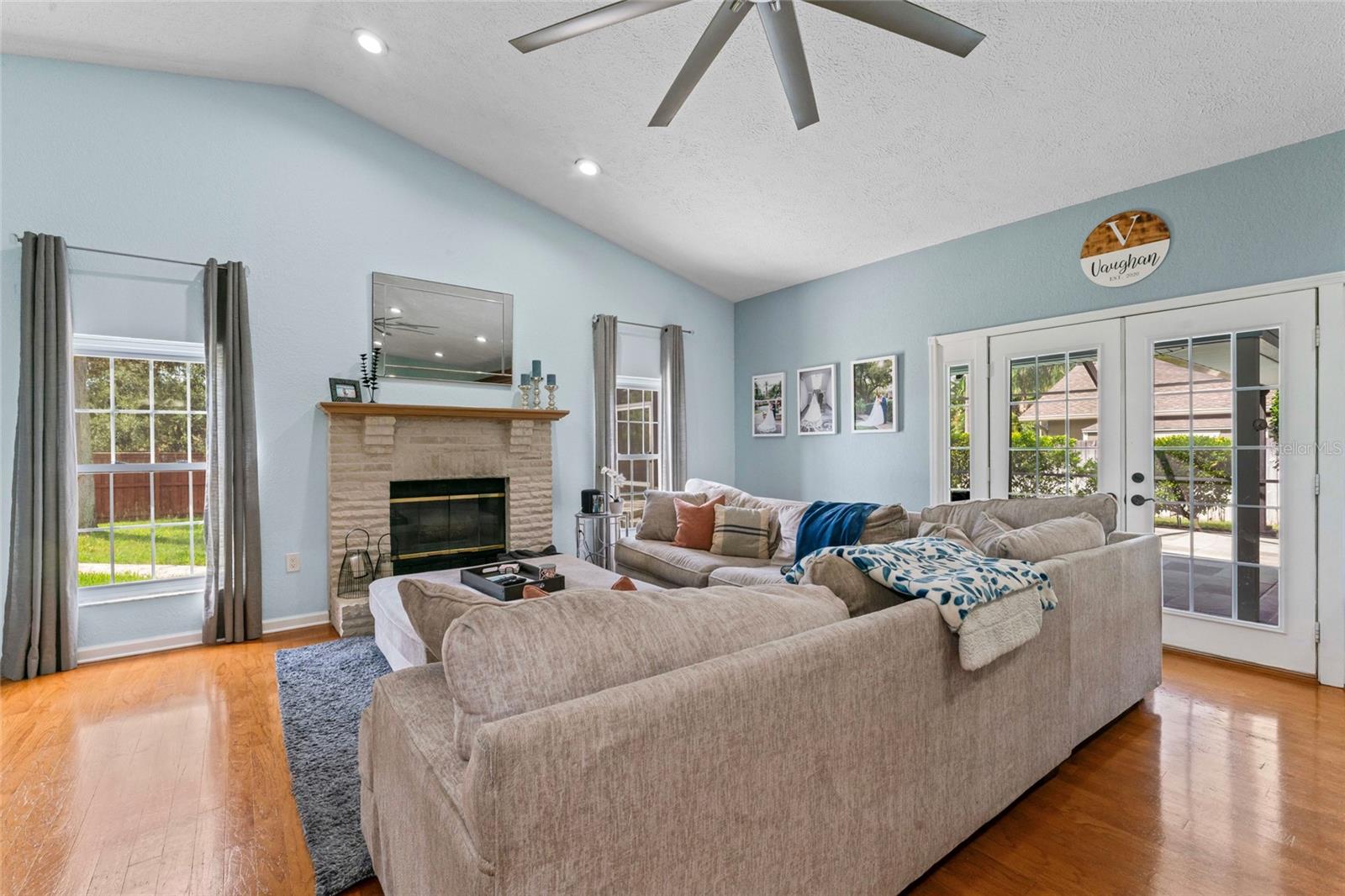 COUNTRY OAK ESTATES - Residential