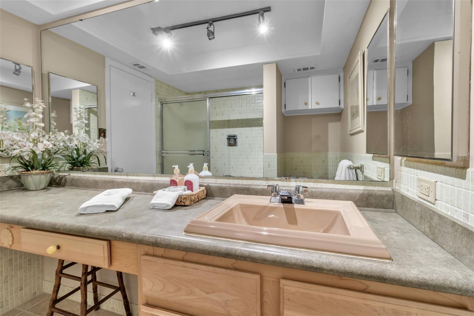 BAY HARBOUR - Residential