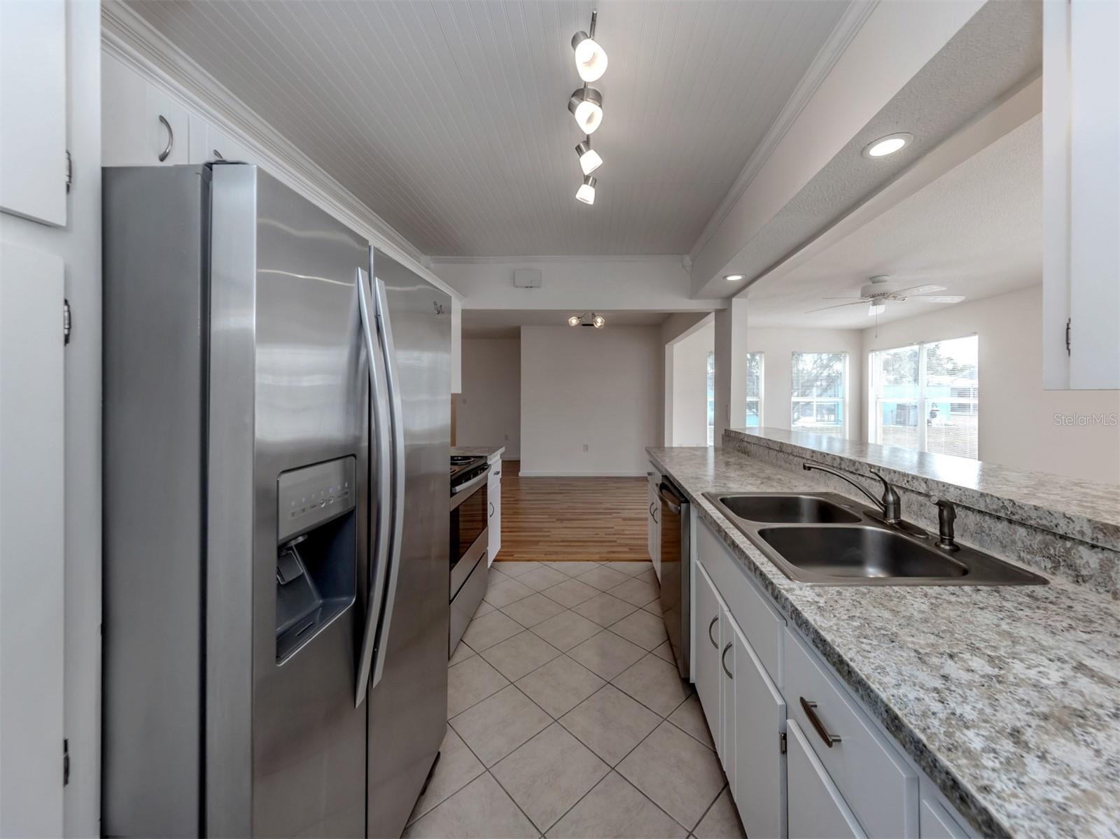 EAST GATE - Residential