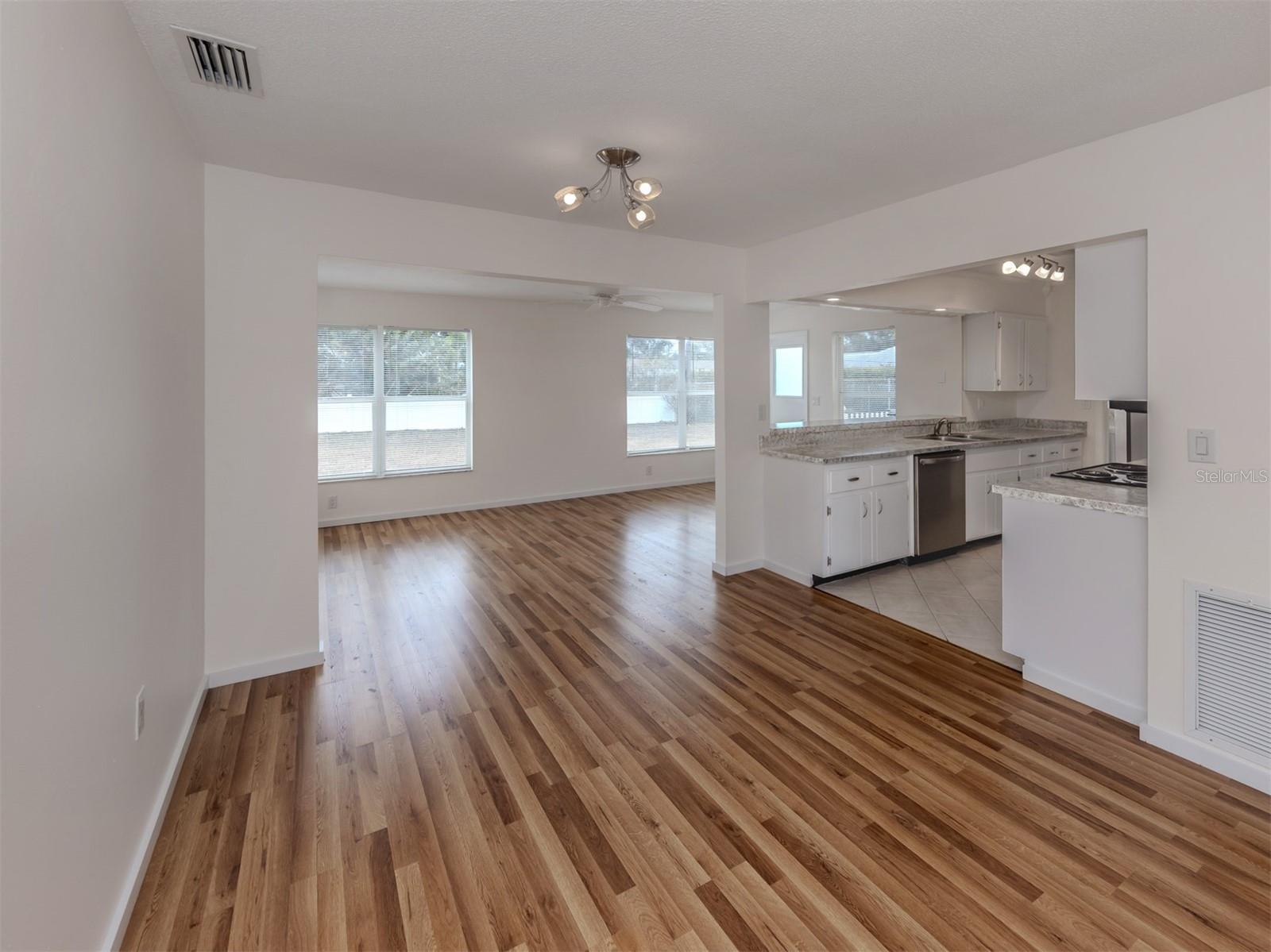 EAST GATE - Residential