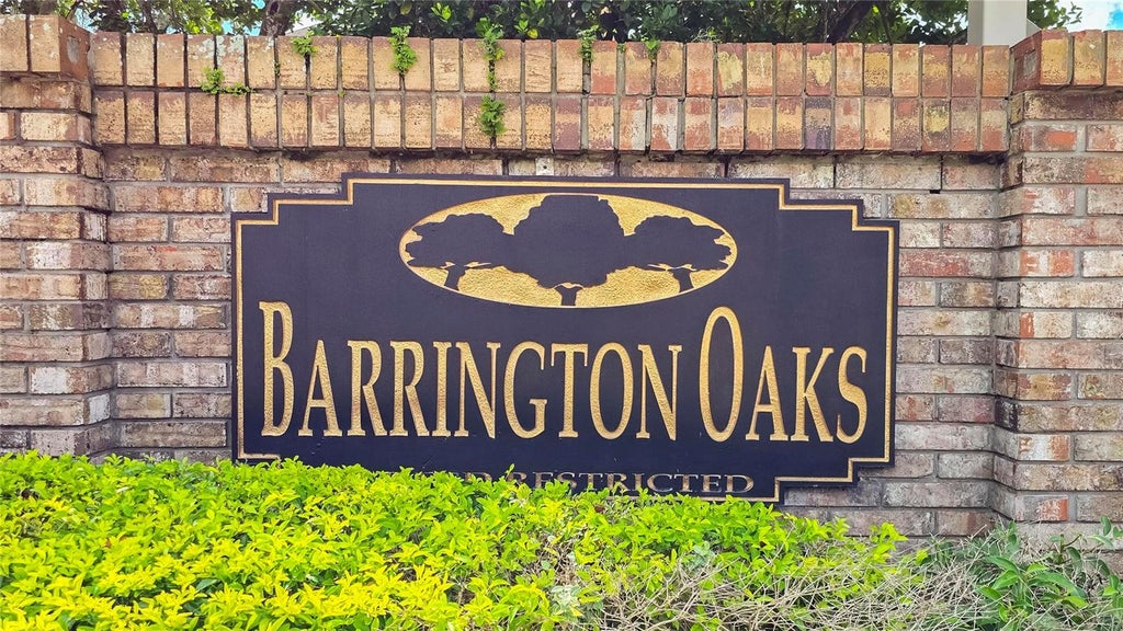 Photo of 104 Barrington Drive, Brandon, FL 33511 (MLS # A4705244)