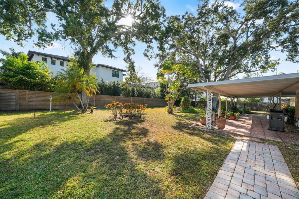 Photo of 5026 W Longfellow Avenue, Tampa, FL 33629 (MLS # TB8448984)