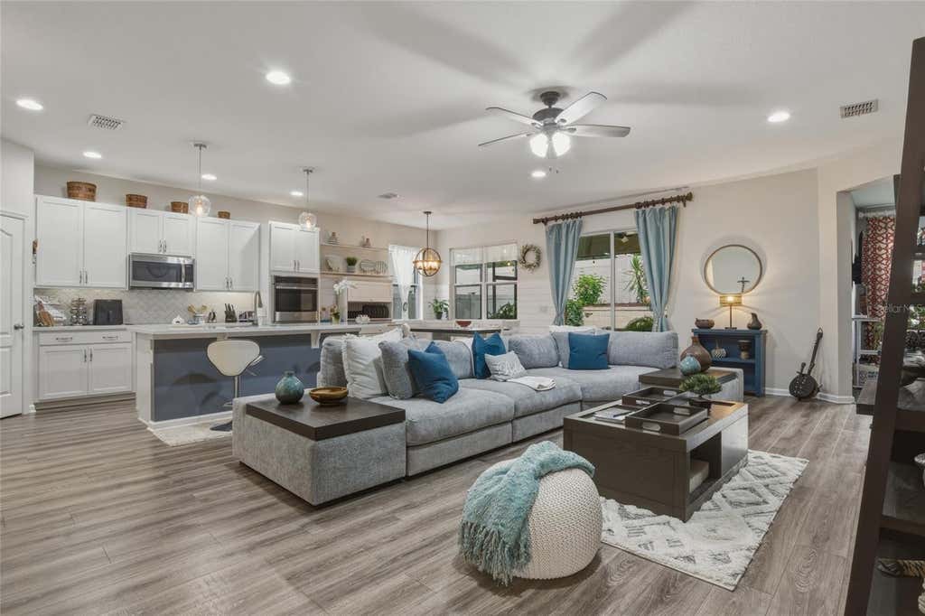 Photo of 16742 Abbey Hill Court, Clermont, FL 34711 (MLS # G5113324)