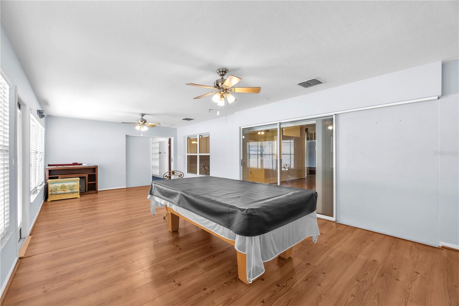 KINGSWAY OAKS UNIT 2 - Residential