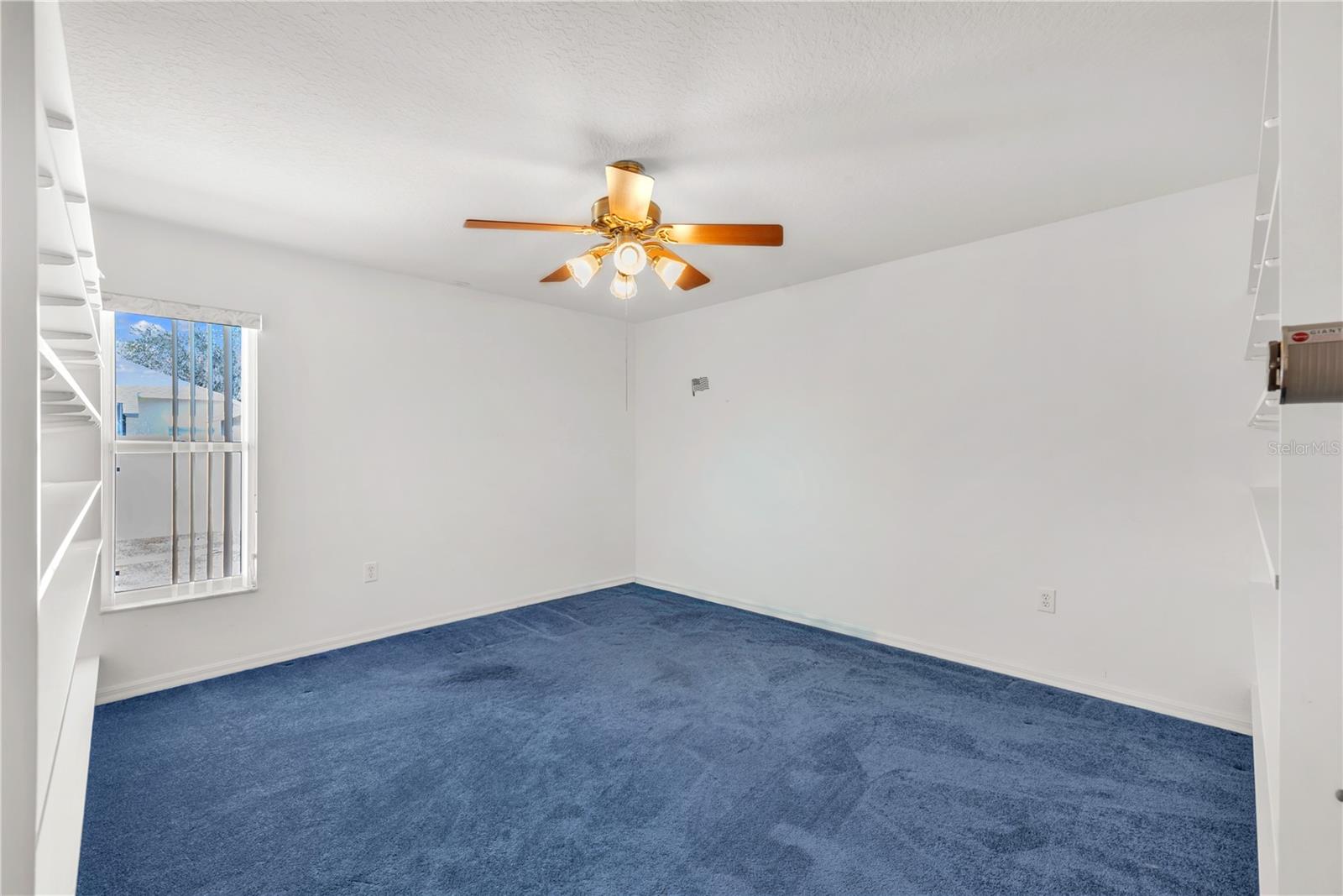 KINGSWAY OAKS UNIT 2 - Residential