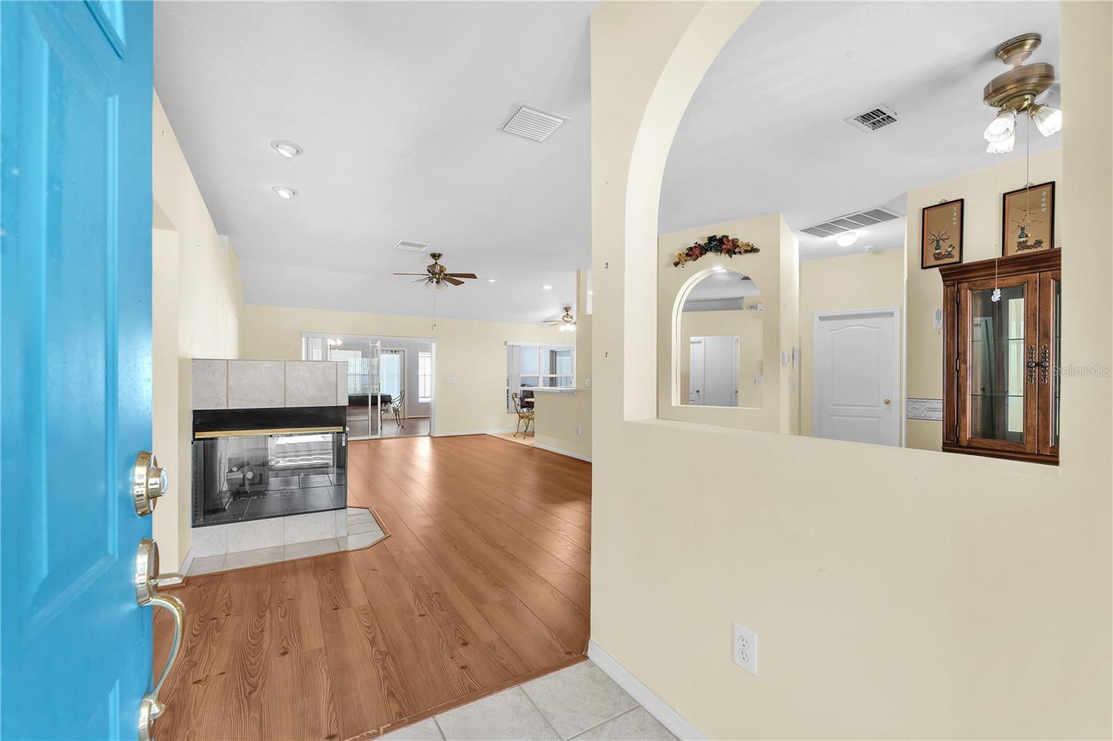 KINGSWAY OAKS UNIT 2 - Residential