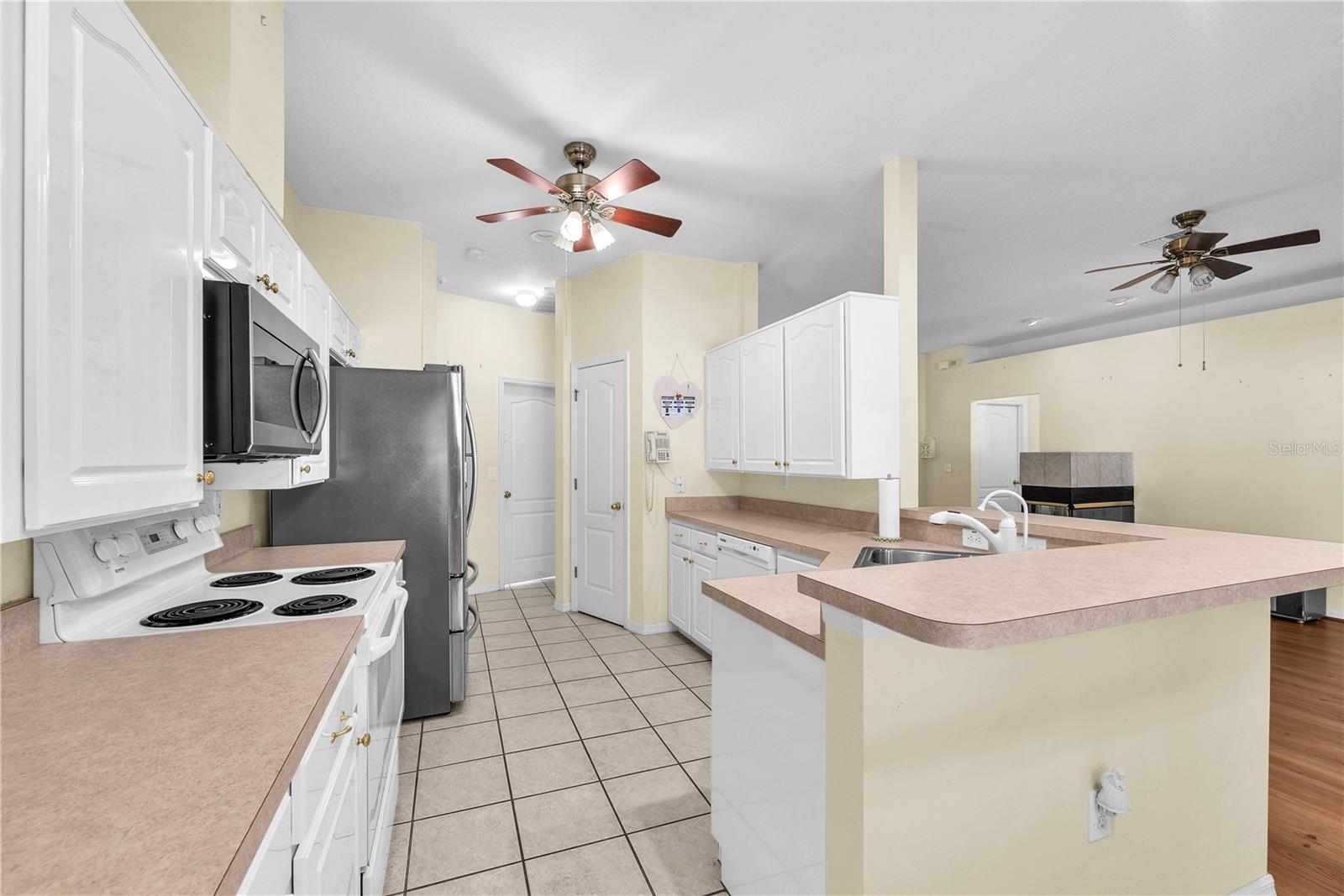 KINGSWAY OAKS UNIT 2 - Residential