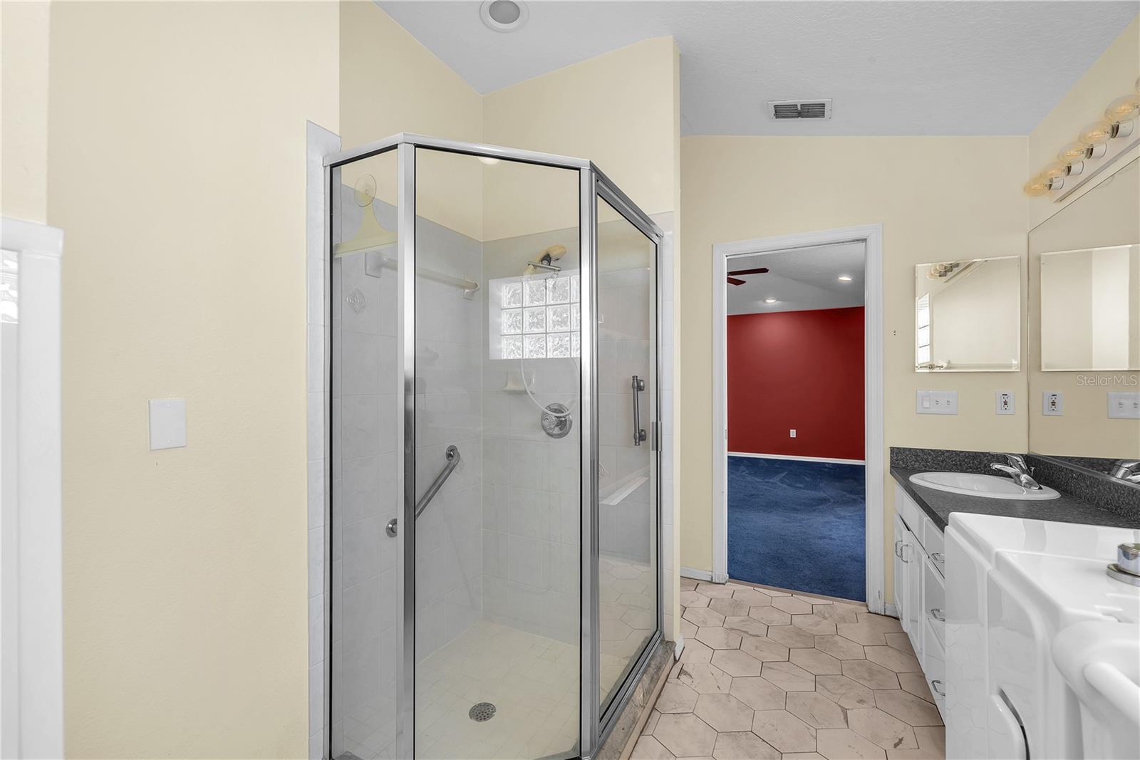 KINGSWAY OAKS UNIT 2 - Residential