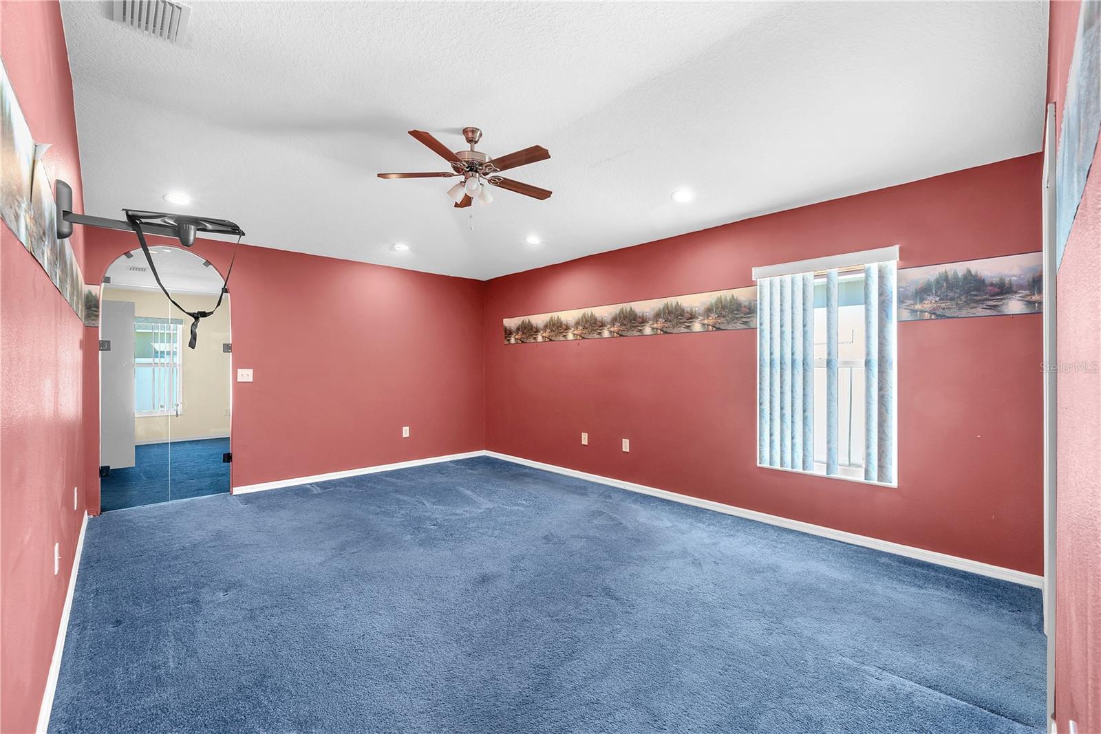 KINGSWAY OAKS UNIT 2 - Residential