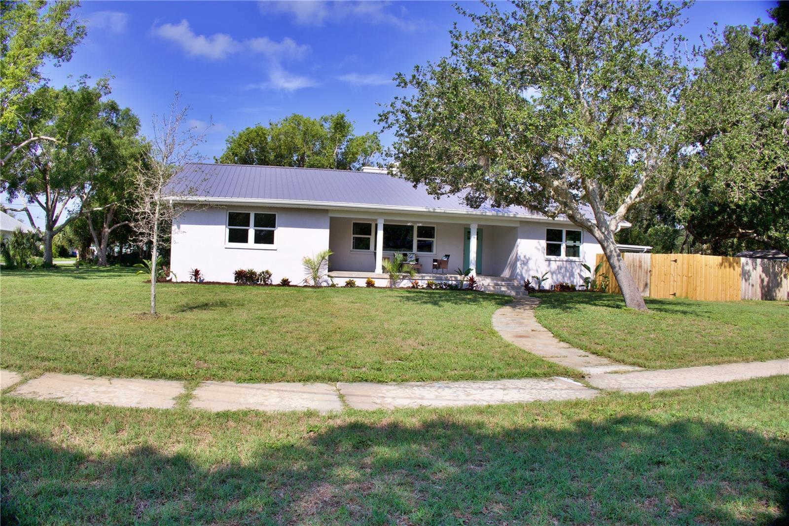 1510 LIVE OAK STREET