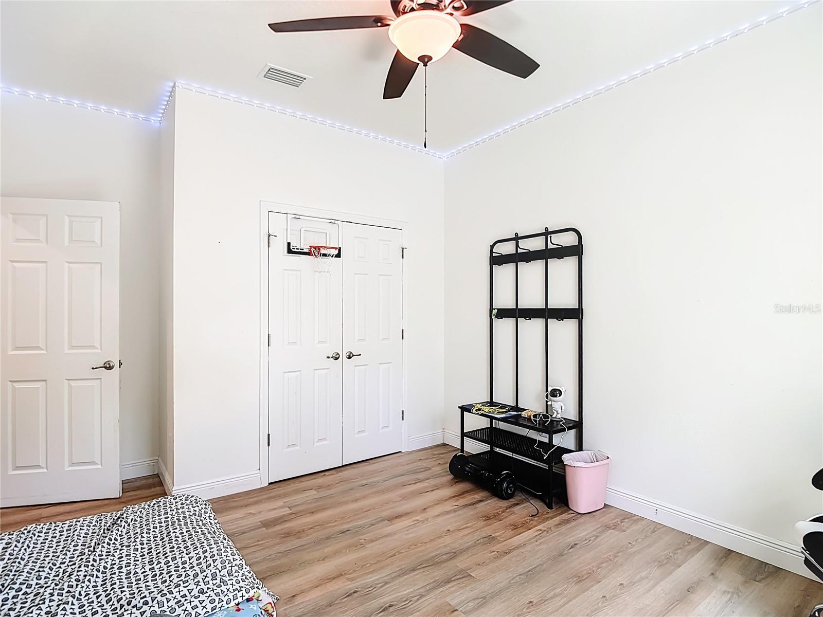 ROYAL HIGHLANDS - Residential