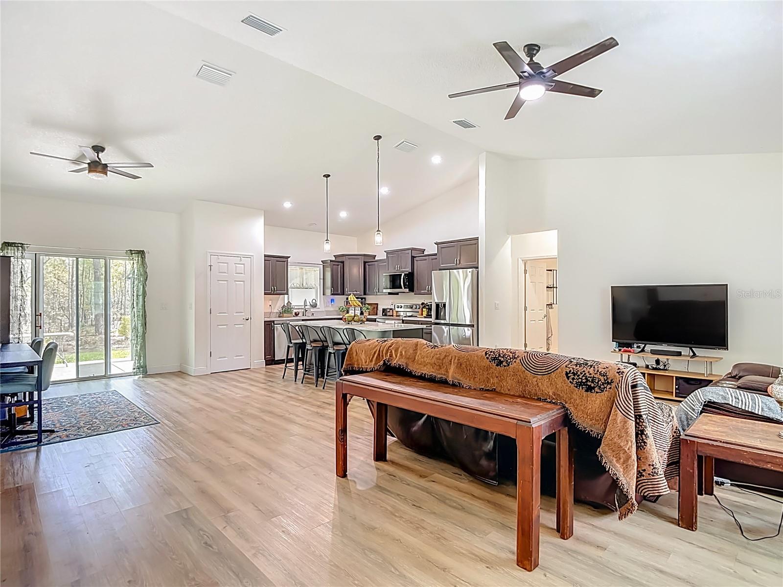 ROYAL HIGHLANDS - Residential