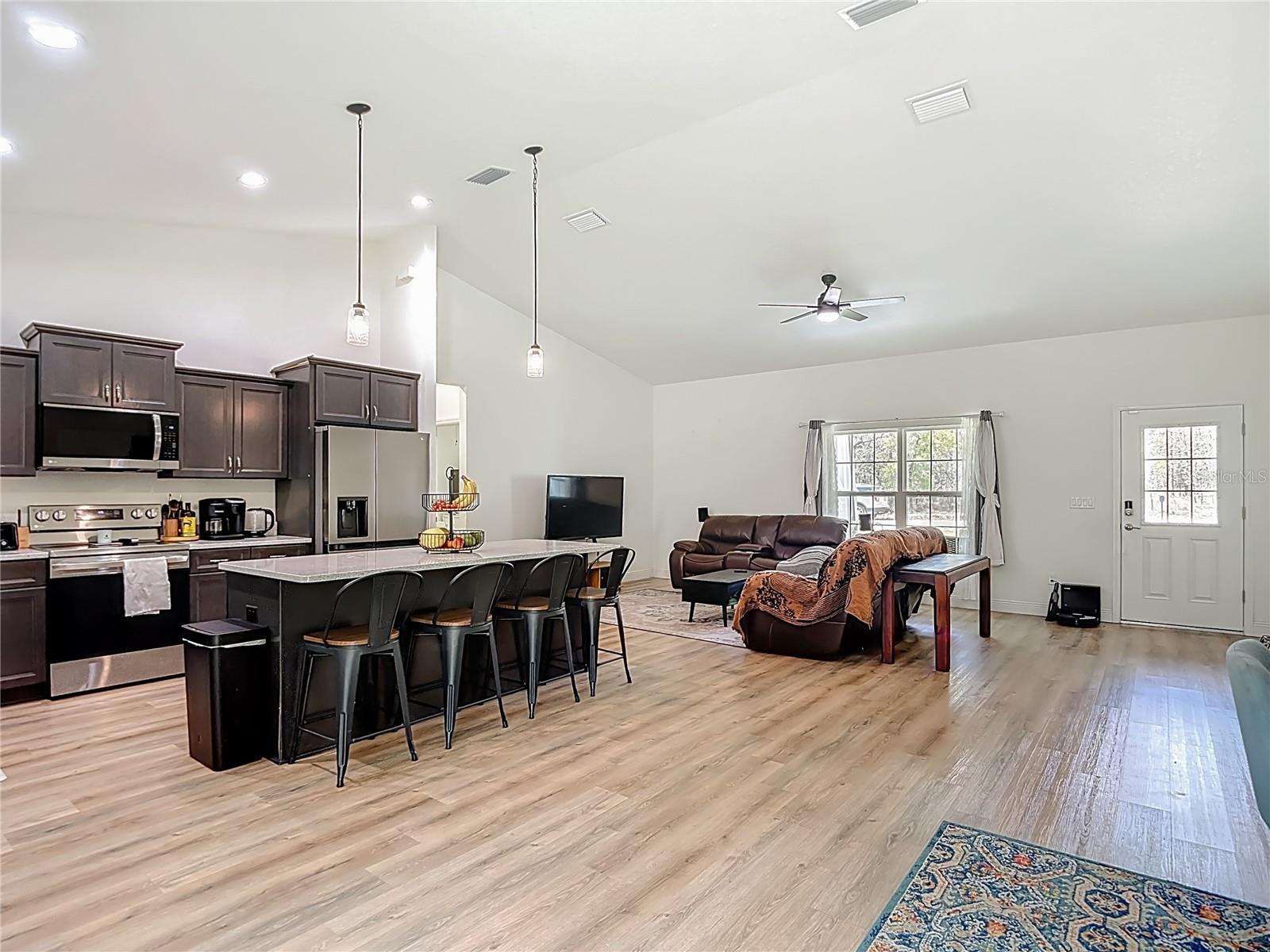 ROYAL HIGHLANDS - Residential