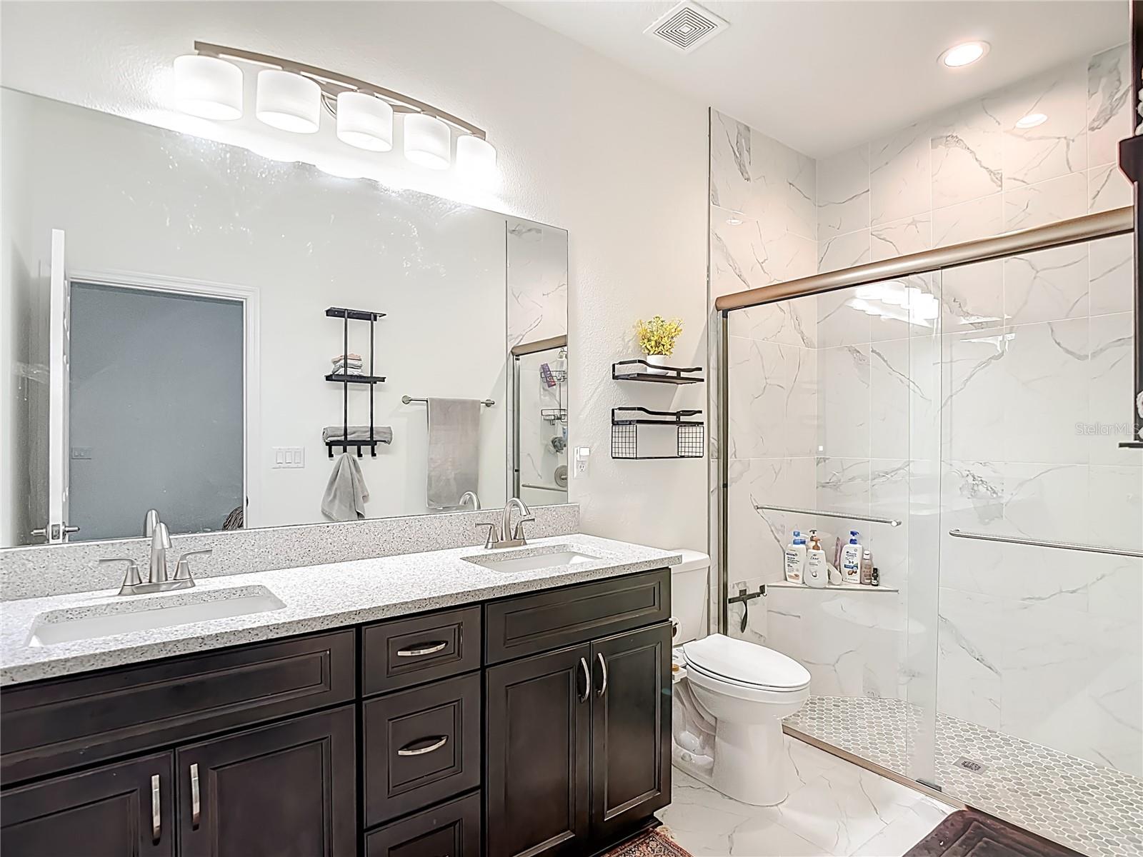 ROYAL HIGHLANDS - Residential