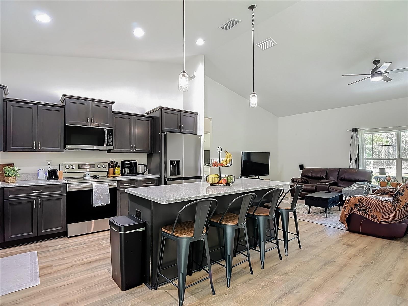 ROYAL HIGHLANDS - Residential