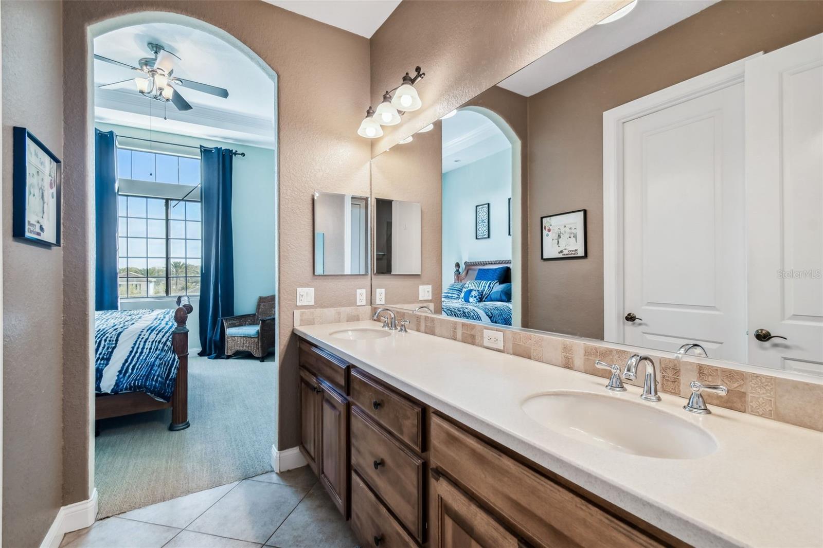 WESTSHORE YACHT CLUB TWNHMS - Residential