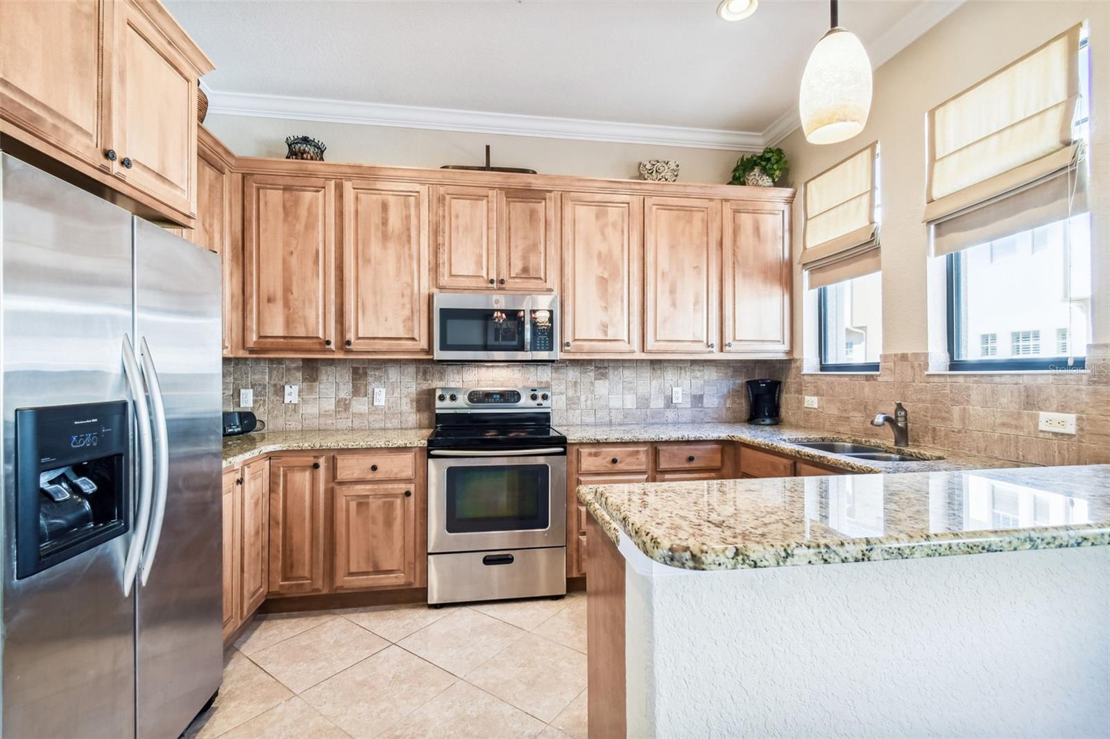 WESTSHORE YACHT CLUB TWNHMS - Residential