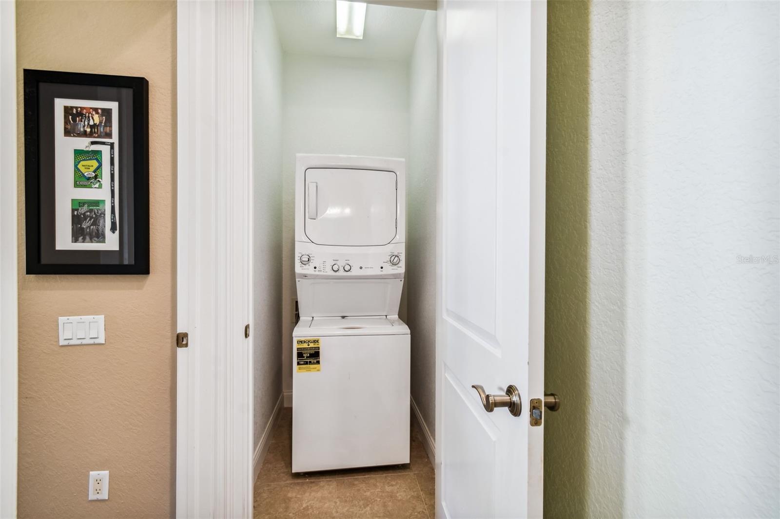 WESTSHORE YACHT CLUB TWNHMS - Residential