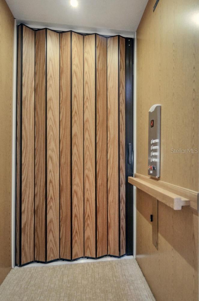 WESTSHORE YACHT CLUB TWNHMS - Residential