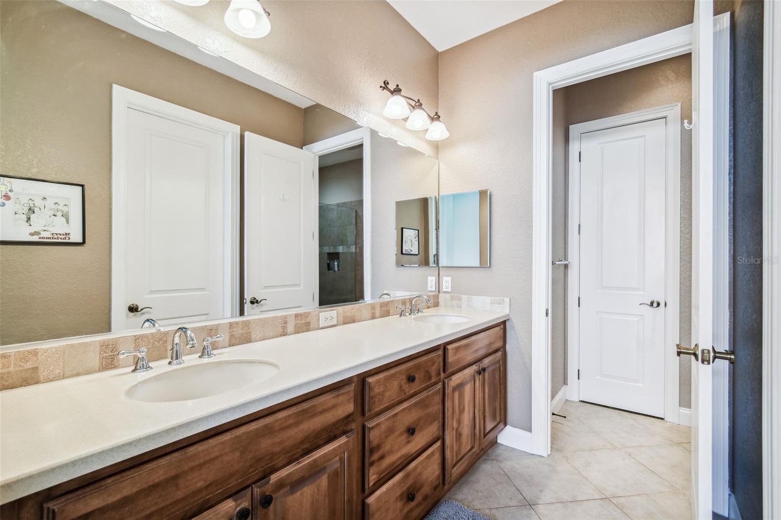 WESTSHORE YACHT CLUB TWNHMS - Residential