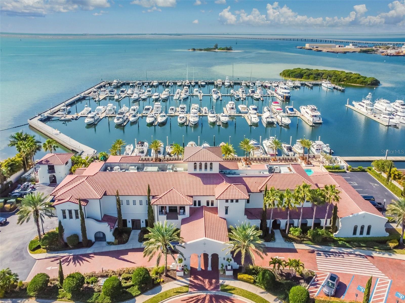 WESTSHORE YACHT CLUB TWNHMS - Residential