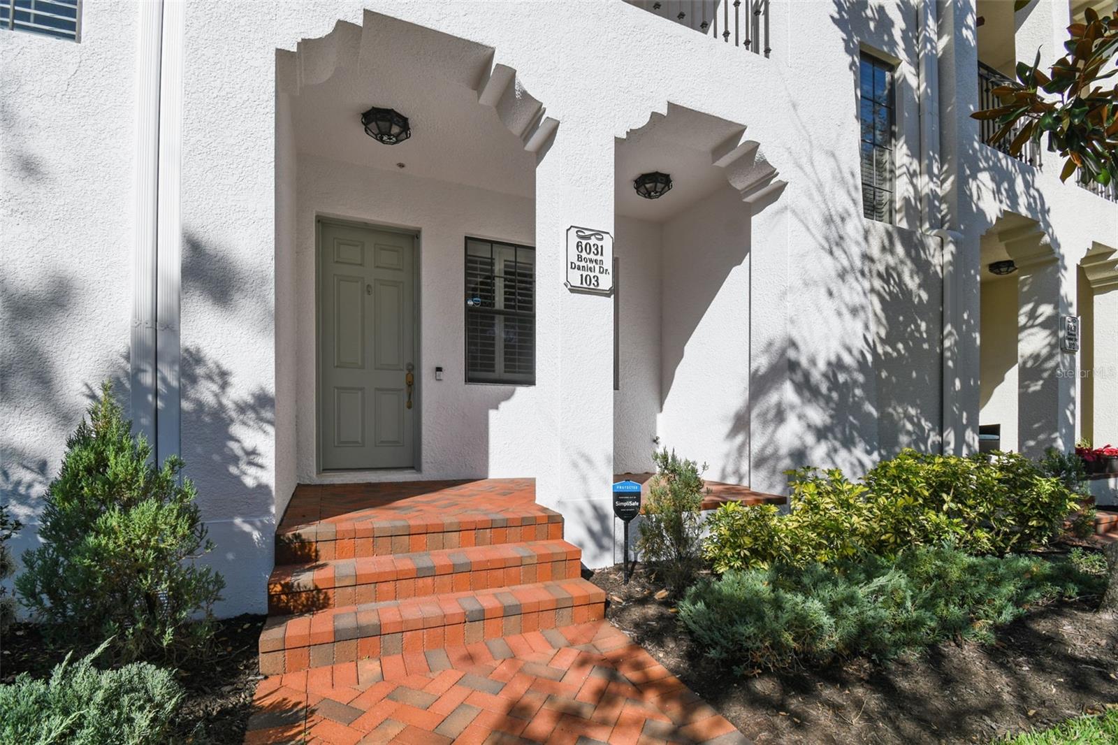 WESTSHORE YACHT CLUB TWNHMS - Residential