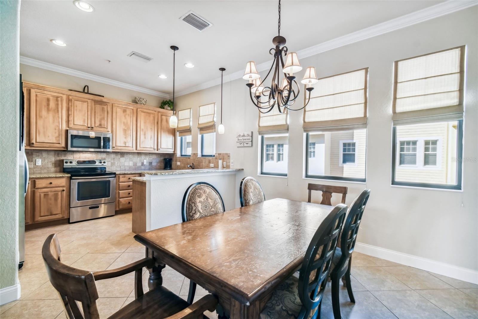 WESTSHORE YACHT CLUB TWNHMS - Residential