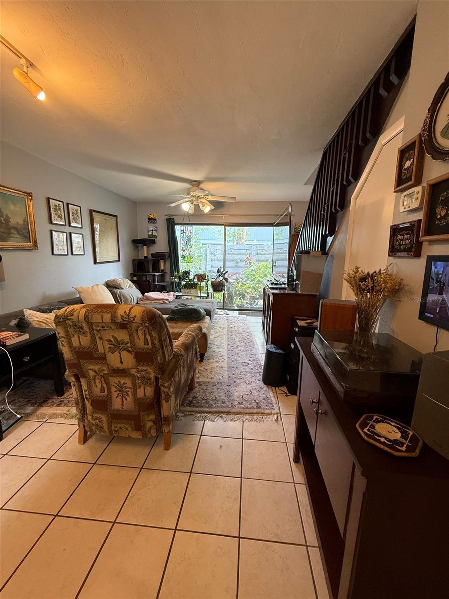 FOXMOOR - Residential Lease