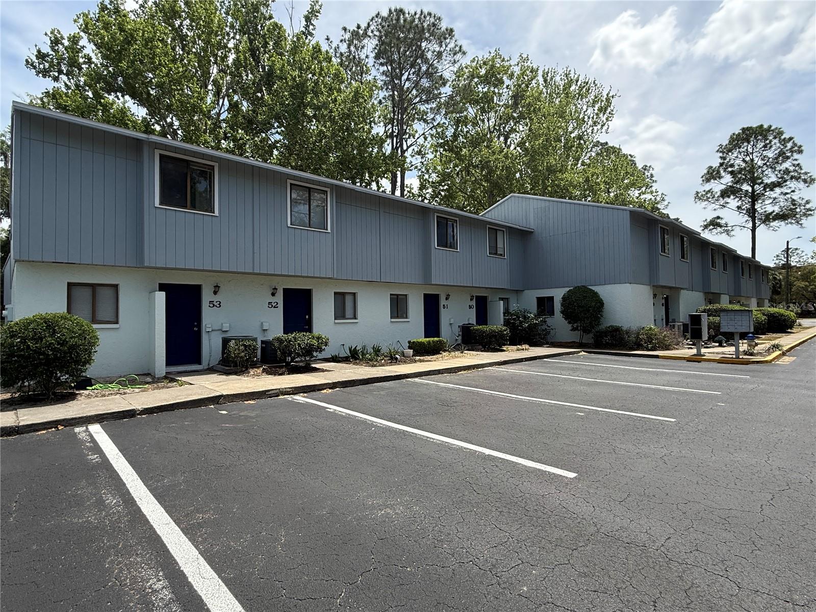 FOXMOOR - Residential Lease