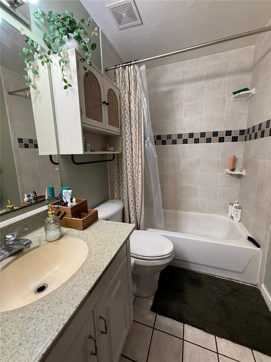 FOXMOOR - Residential Lease